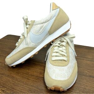Nike Daybreak Suede Floral Embroidered Fabric Sneakers Size 5.5 Beige White